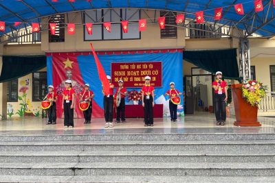 SINH HOẠT DƯỚI CỜ TUẦN 10